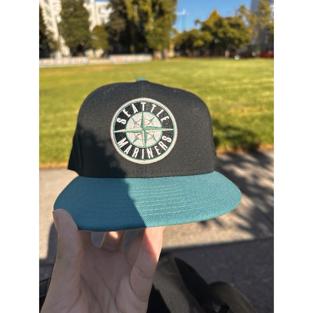 New Era 59FIFTY Seattle Mariners Fitted Hat Size 7 1/4 Black Teal Compass Logo